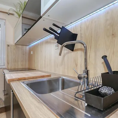 1 Zaton Mit Terrasse Und Grill Hochmodern Und Strandnah Apartment Zaton (Zadar)