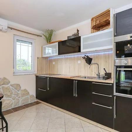 1 Zaton Mit Terrasse Und Grill Hochmodern Und Strandnah * Zaton (Zadar)