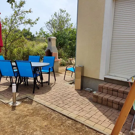 1 Zaton Mit Terrasse Und Grill Hochmodern Und Strandnah *