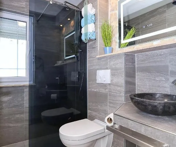 1 Mit Terrasse Und Grill Hochmodern Und Strandnah