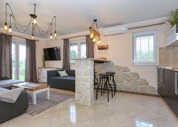 Appartement 1 Mit Terrasse Und Grill Hochmodern Und Strandnah *