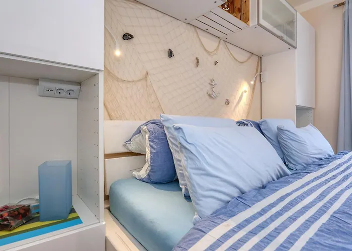 1 Mit Terrasse Und Grill Hochmodern Und Strandnah Appartement Zaton (Zadar)